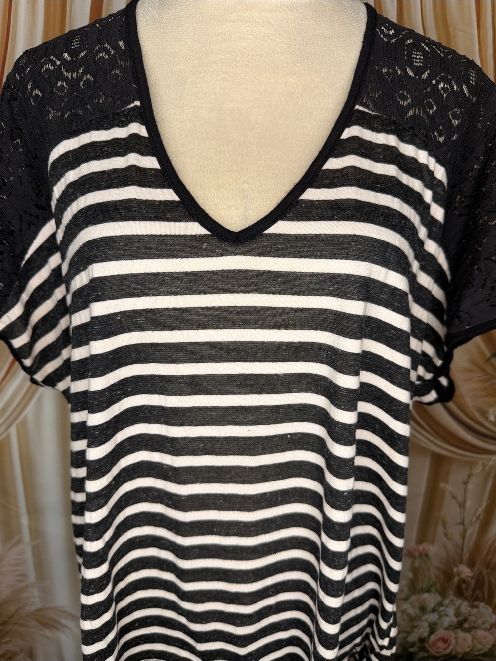 Umgee Black & White Striped V-Neck Tee with Lace Shoulders